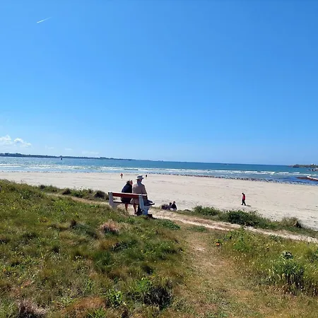 Holiday home Close To Beach, Cleder, Cleaning Included Cleder