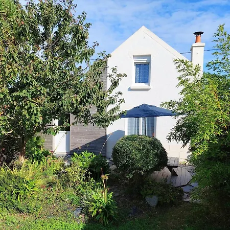 Close To Beach, Cleder, Cleaning Included